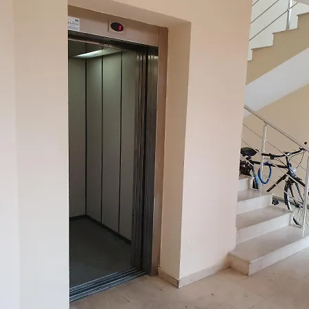 Ashton Hall - Sonnenstrand - Ost Slantchev Briag