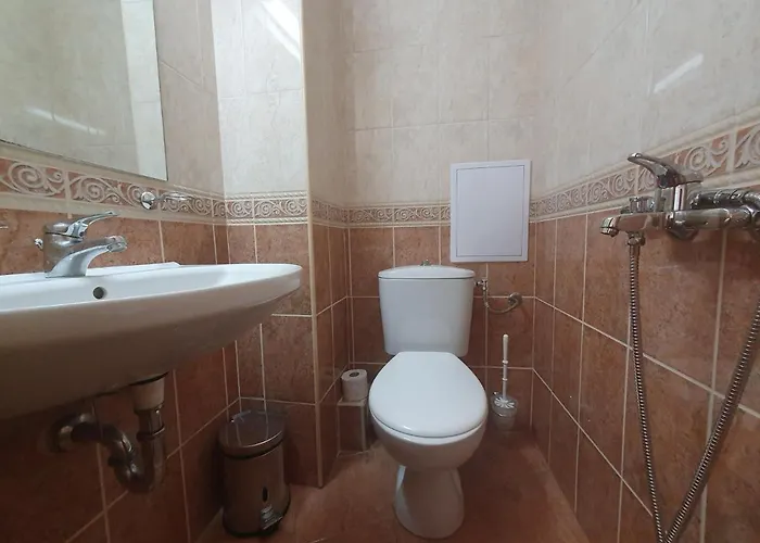 Ashton Hall - Sonnenstrand - Ost *